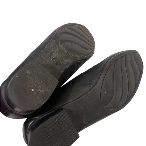 Clarks Women's Black Leather Loafers Slip On Shoes - Picture 5 of 5